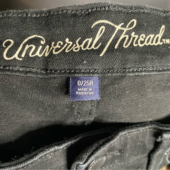 Universal Thread High Waisted MIDI Shorts - Picture 3 of 5